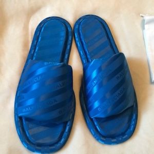 Balenciaga women's S.Tunit blue slide sandal 41